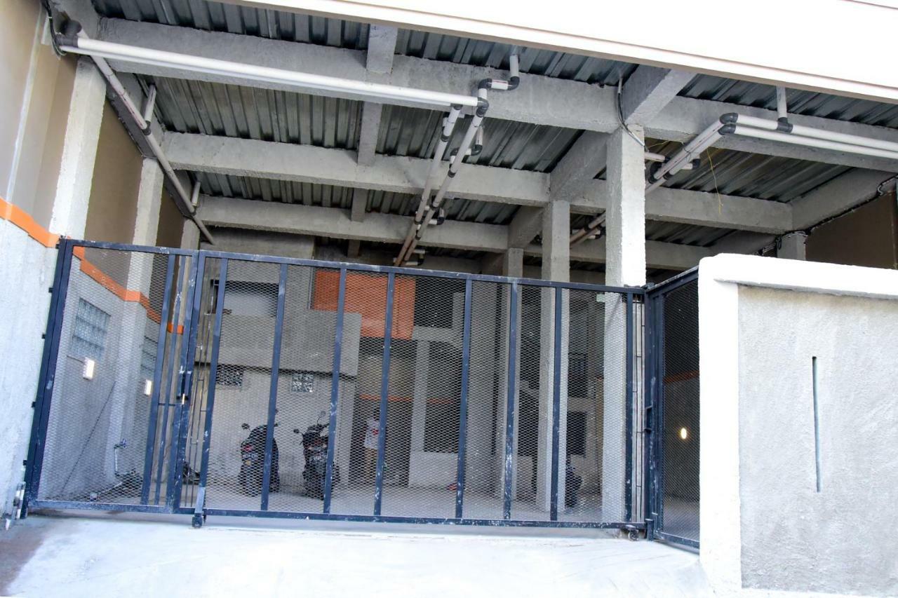 Hotel Reddoorz Near Mangga Dua Square Jakarta Exterior foto